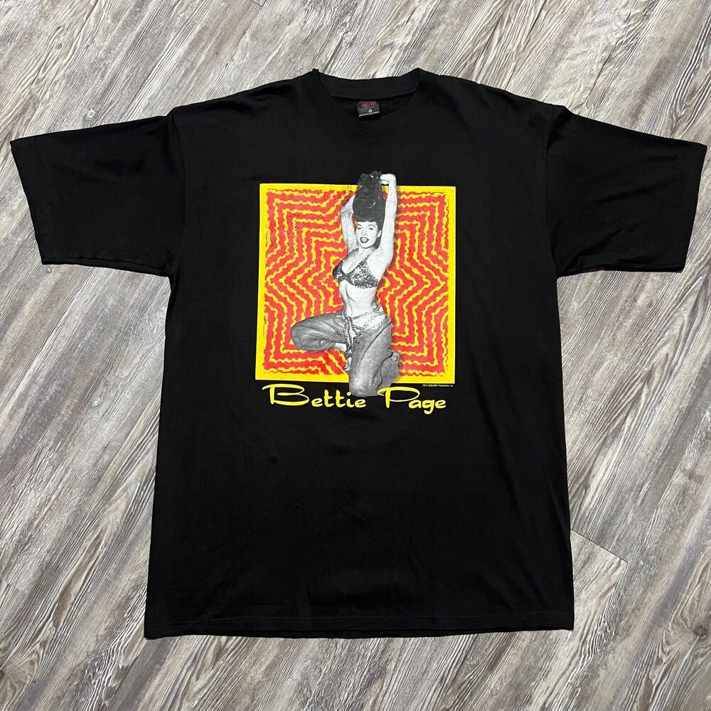 Vintage 2000 Bettie Page Fashion Victim Tee XL NOS